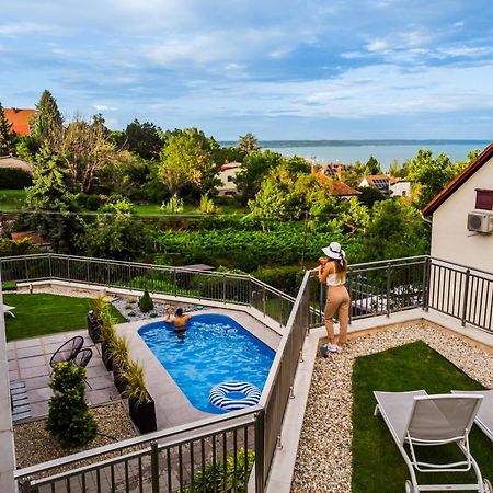 Balatonalmádi Lake Spirit Boutique Apartments מראה חיצוני תמונה