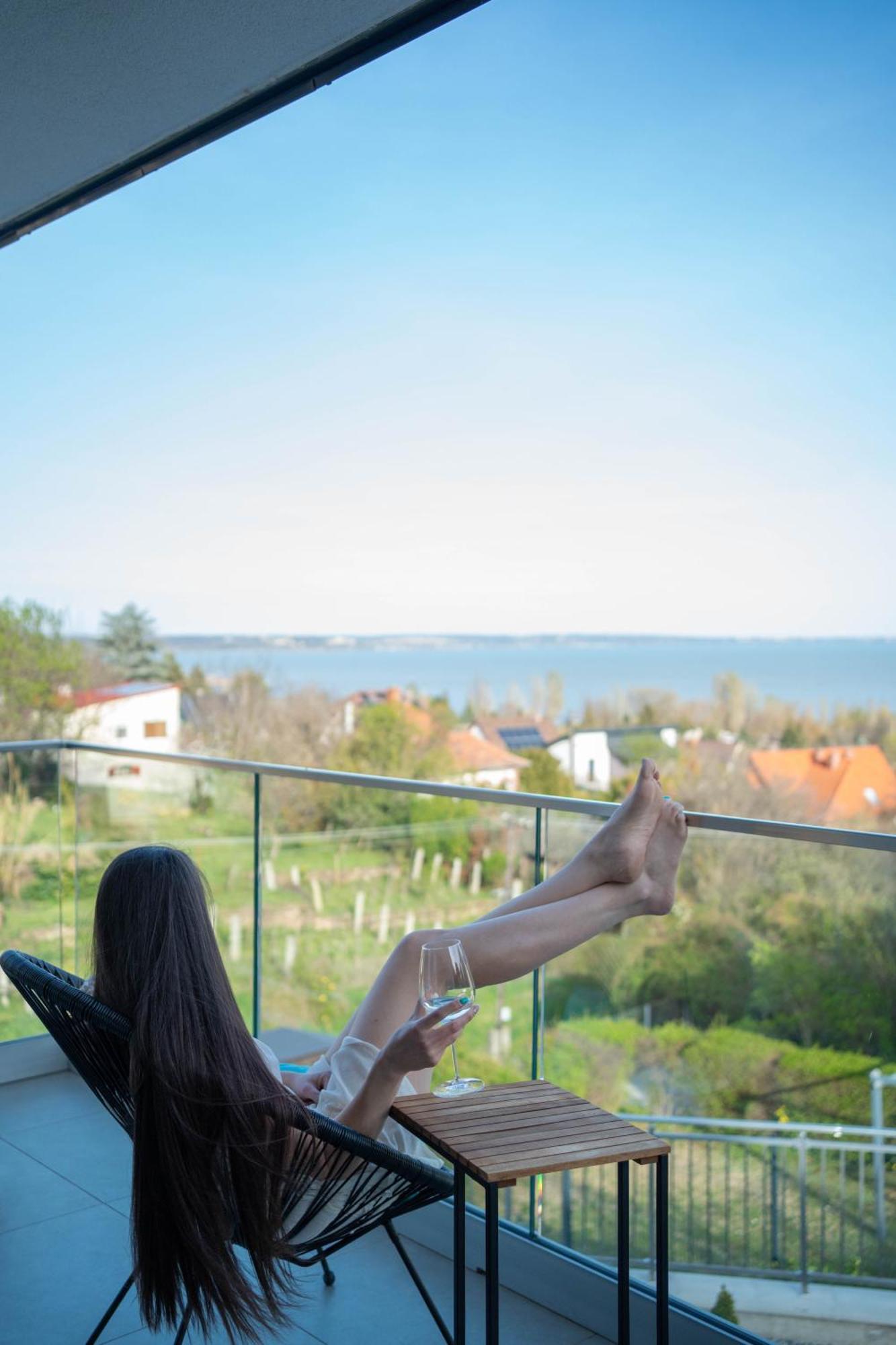 Balatonalmádi Lake Spirit Boutique Apartments מראה חיצוני תמונה