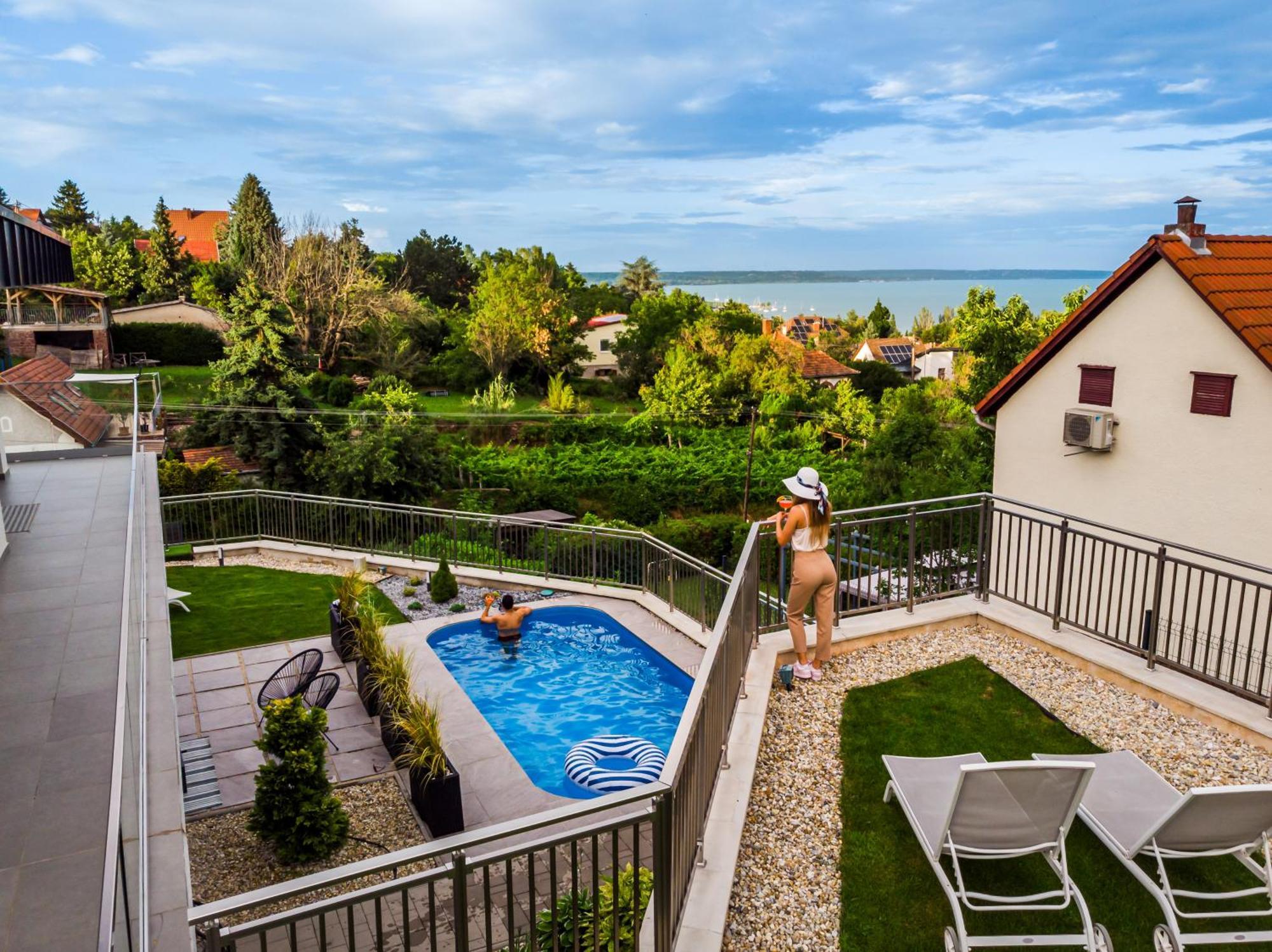 Balatonalmádi Lake Spirit Boutique Apartments מראה חיצוני תמונה