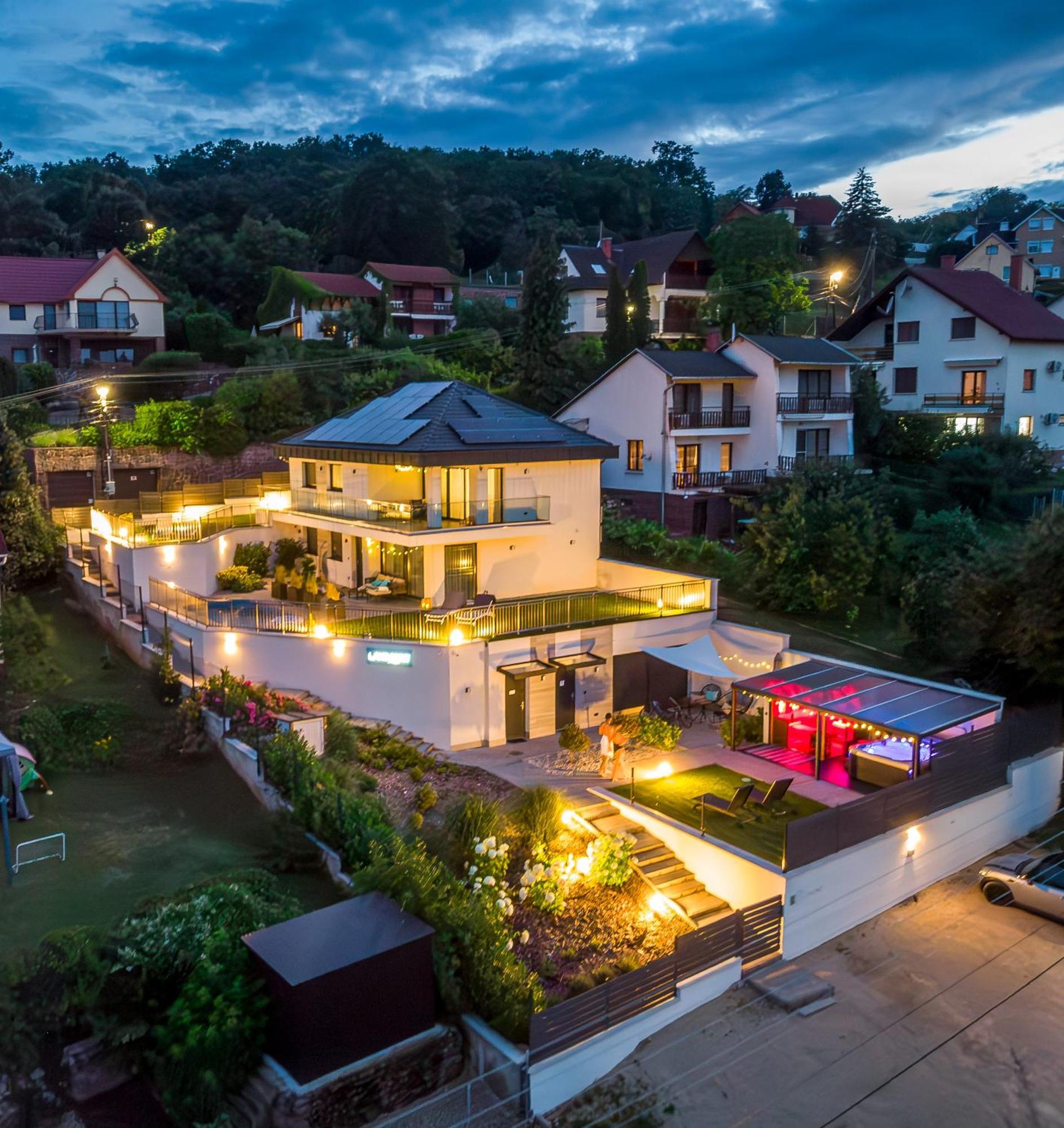 Balatonalmádi Lake Spirit Boutique Apartments מראה חיצוני תמונה